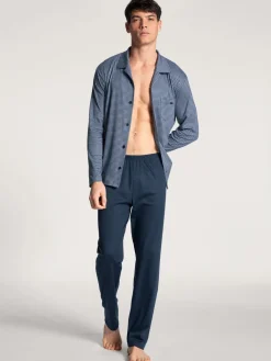 Durchgeknöpfter Pyjama