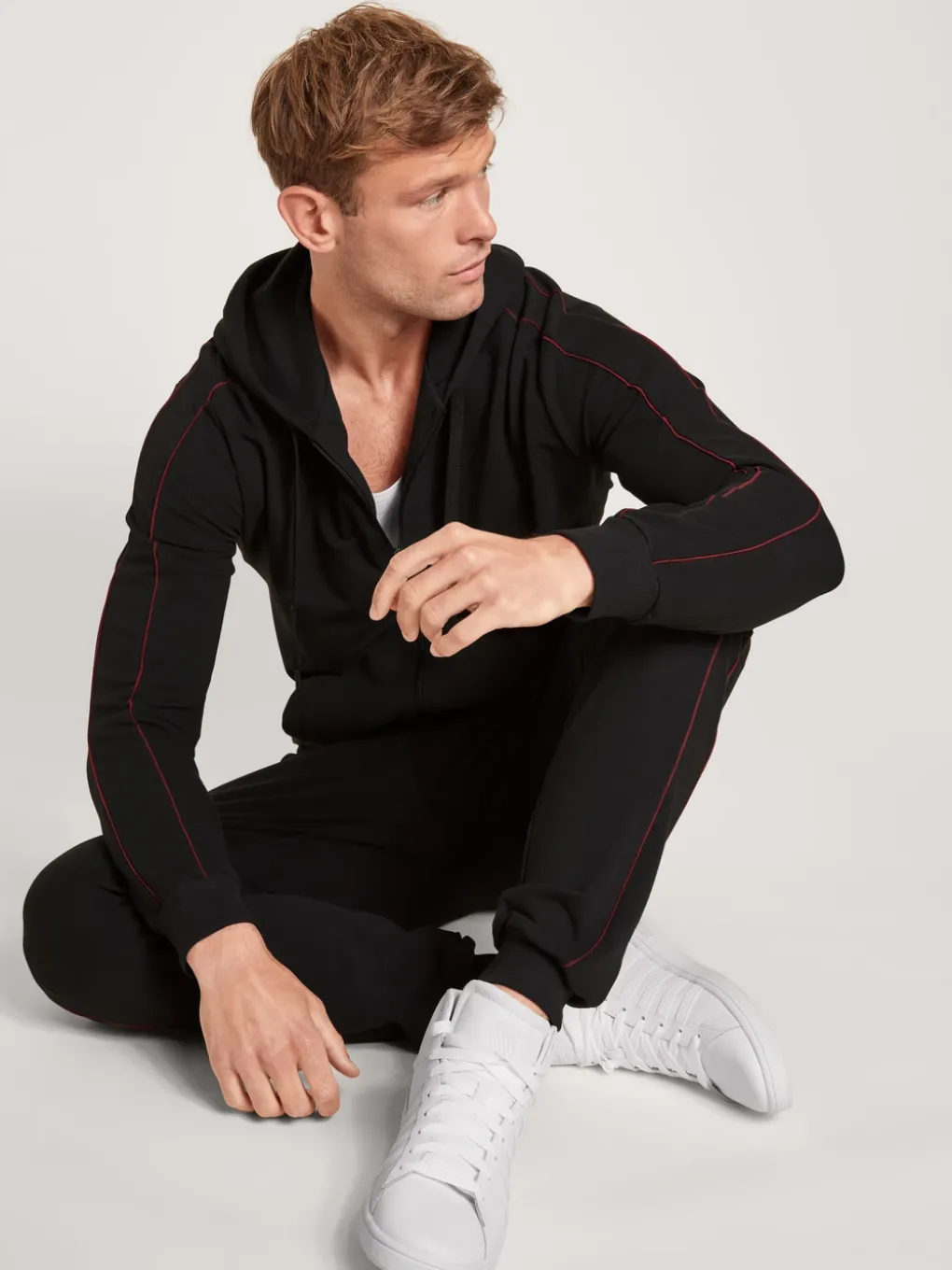 Jacke mit Kapuze