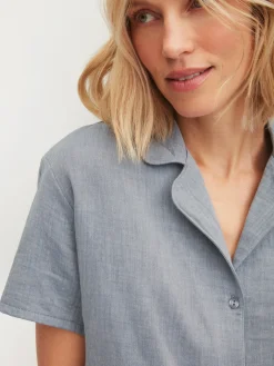 Kurzarm-Shirt mit Knöpfen