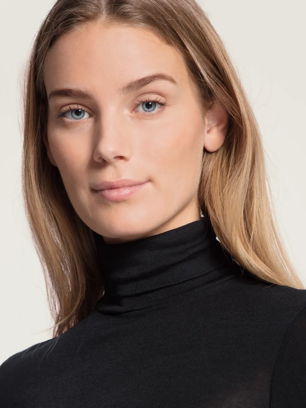 Langarm-Shirt mit Rollkragen aus Wolle-Seide
