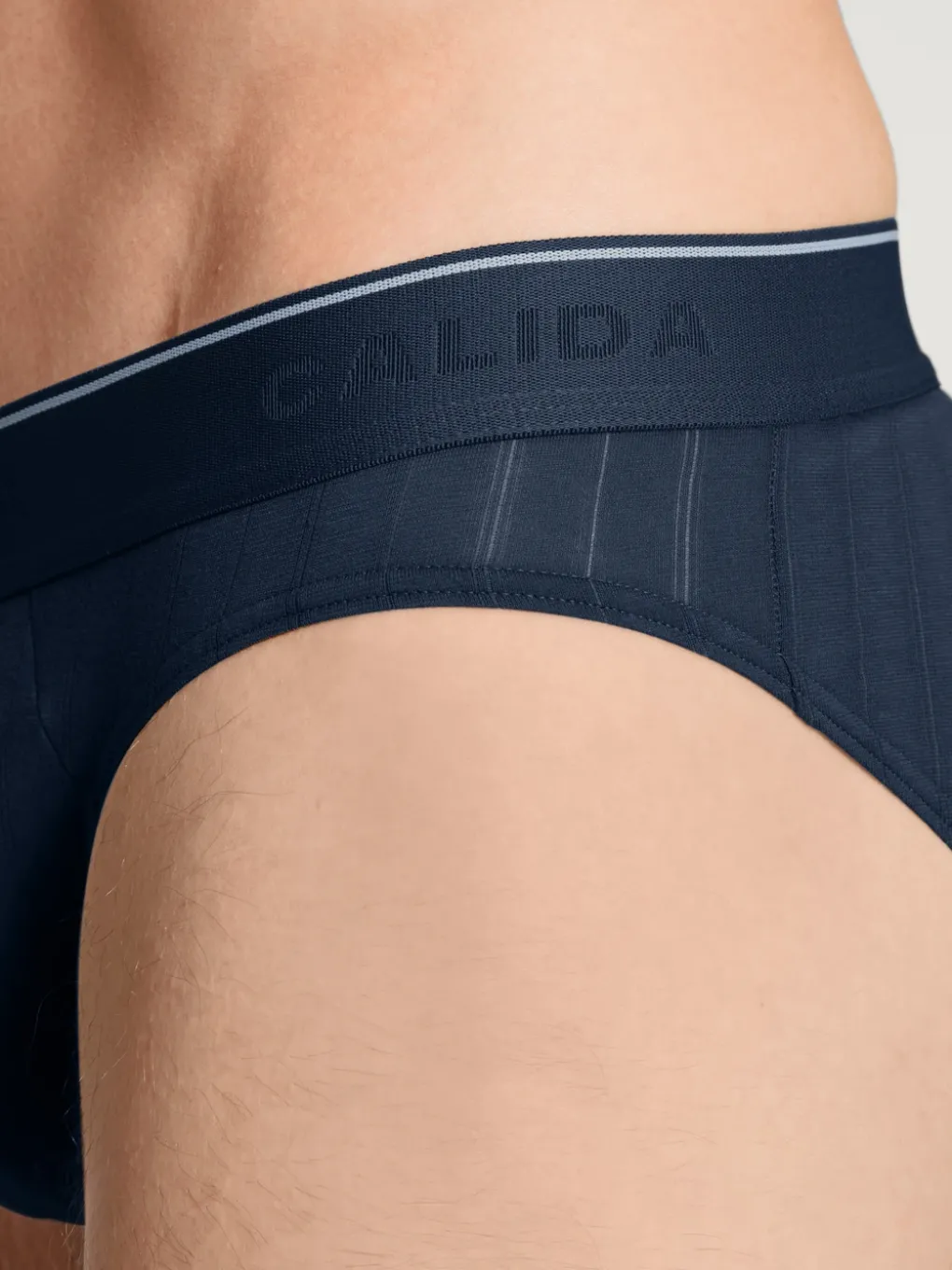 Mini-Slip, Elastikbund