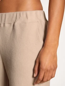 Pants mit Seitentaschen