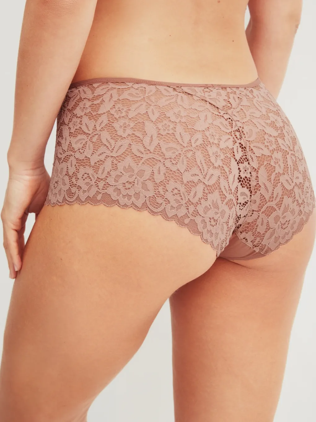 Panty, regular cut