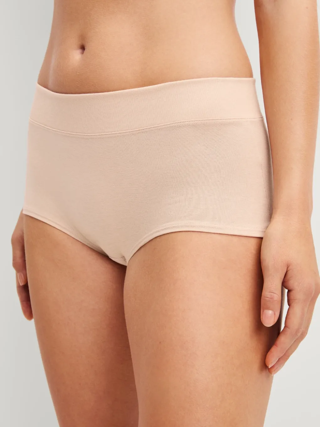 Panty, regular cut
