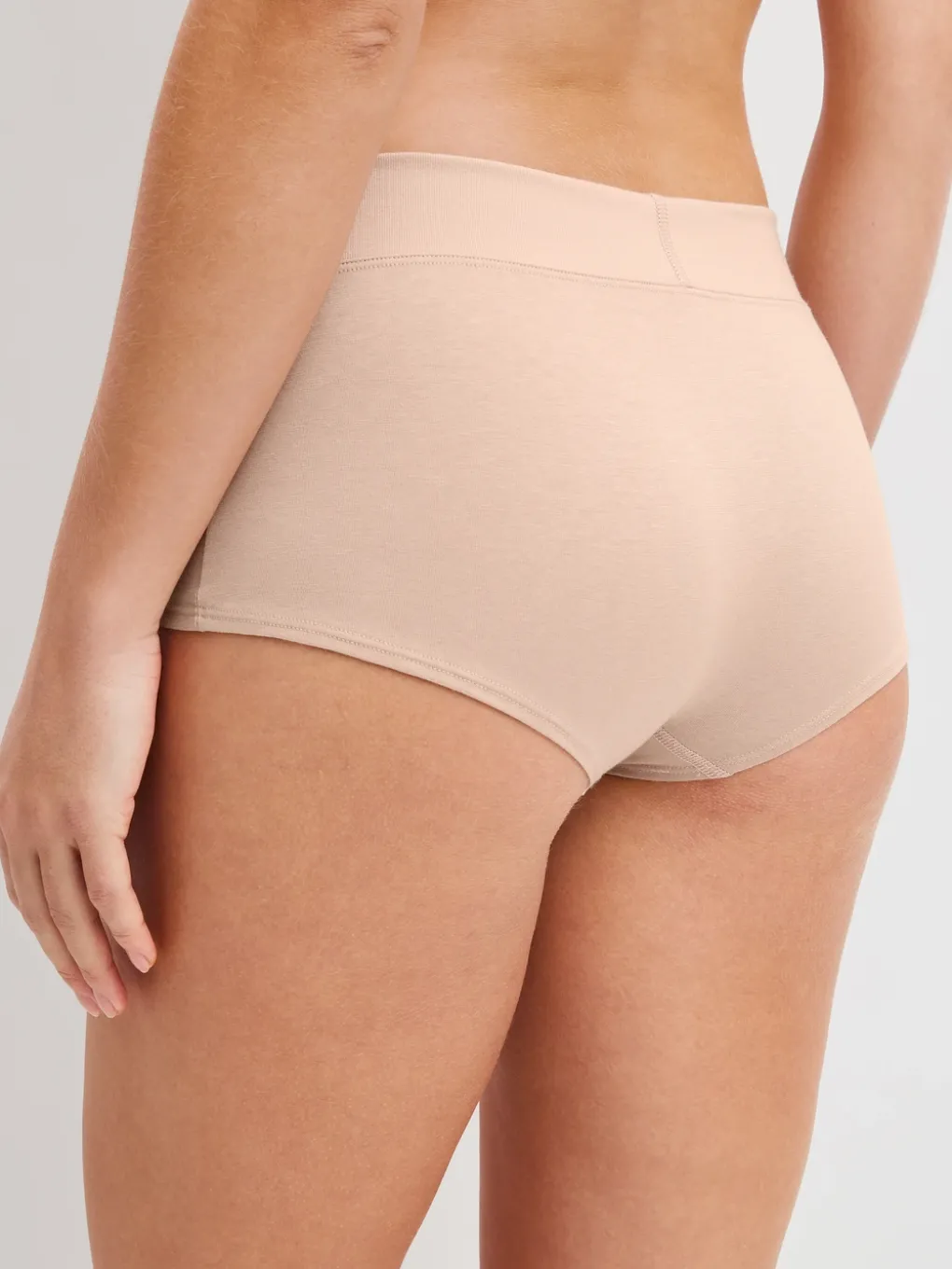 Panty, regular cut