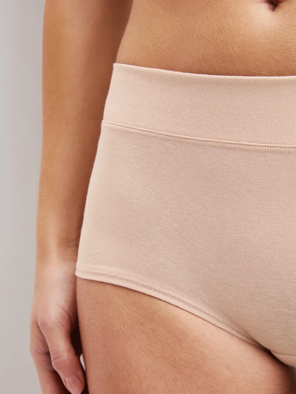 Panty, regular cut