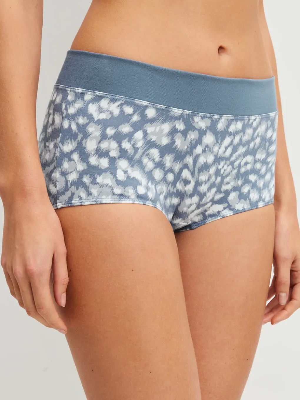 Panty, regular cut