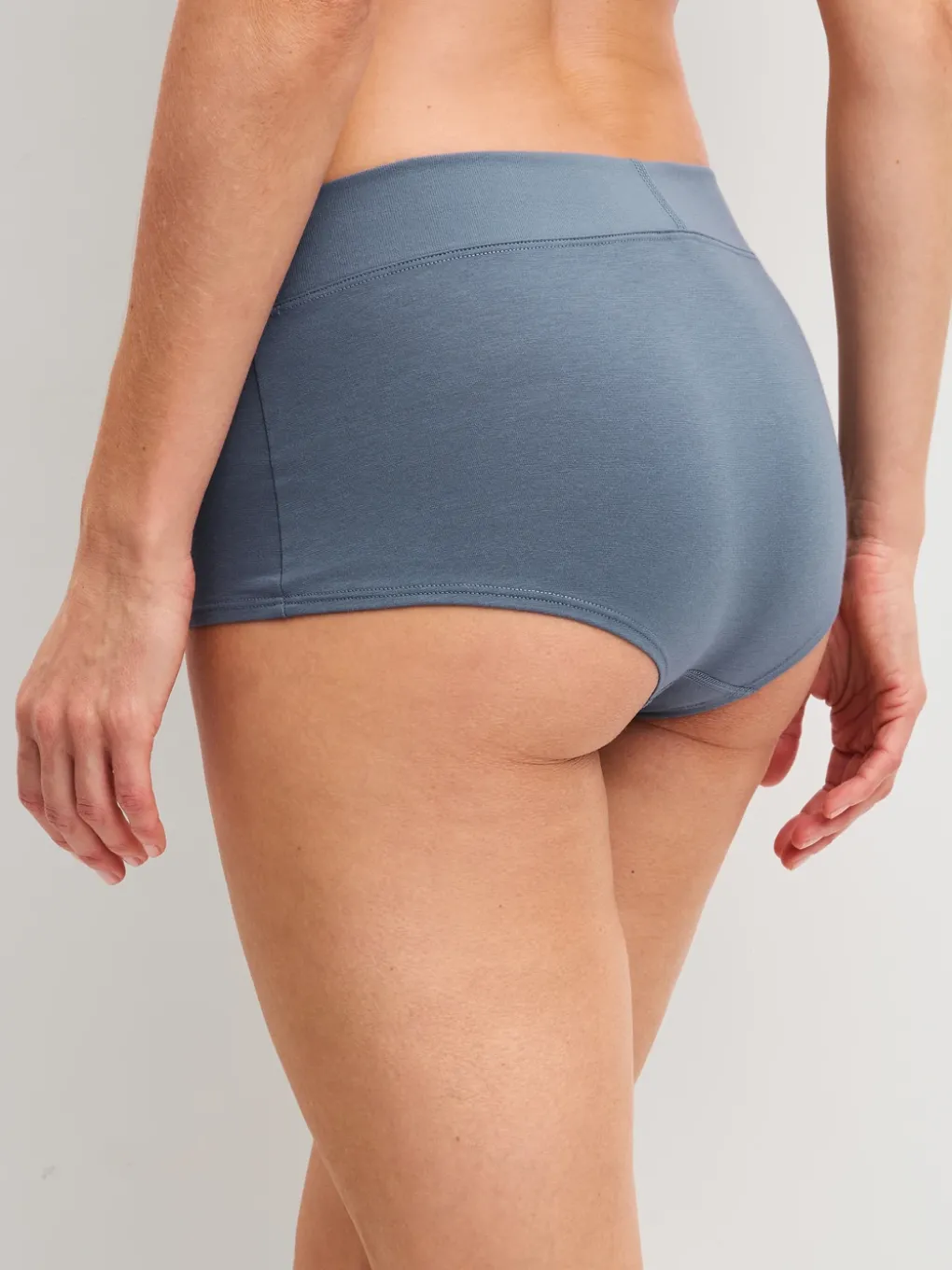 Panty, regular cut
