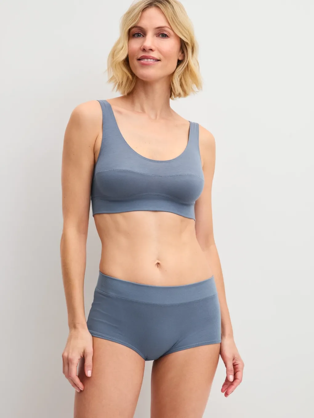 Panty, regular cut