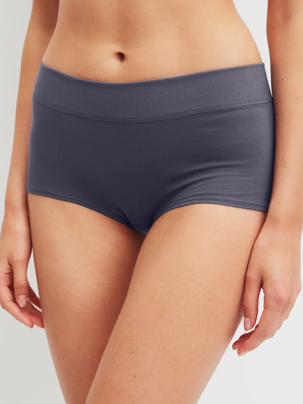 Panty, regular cut