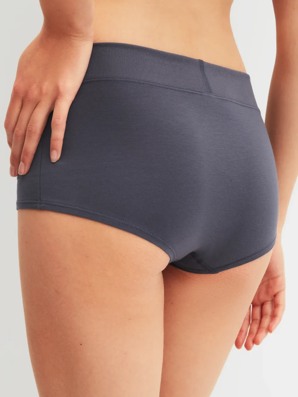 Panty, regular cut