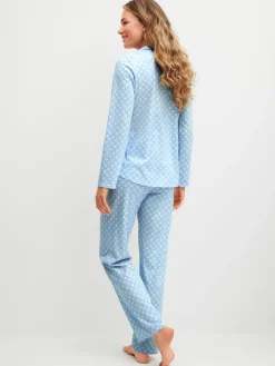 Pyjama, durchgeknöpft