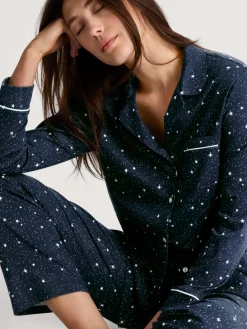 Pyjama, durchgeknöpft