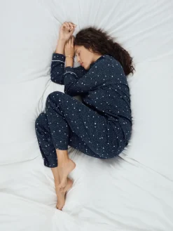 Pyjama, durchgeknöpft