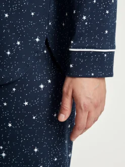 Pyjama, durchgeknöpft