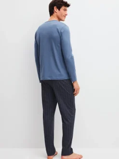 Pyjama, lang