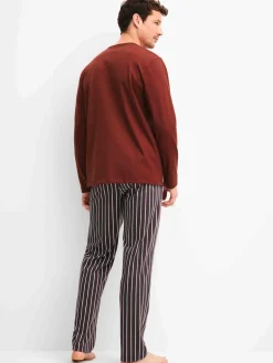 Pyjama, lang