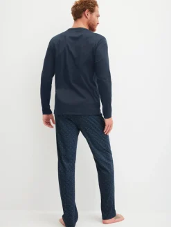 Pyjama, lang