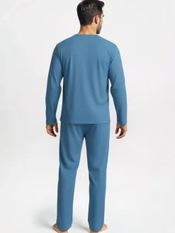 Pyjama, lang