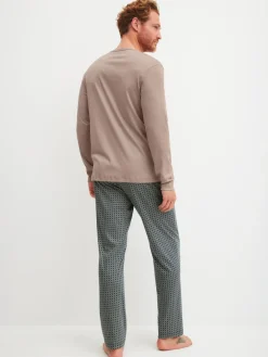Pyjama, lang