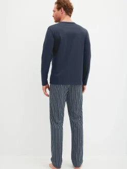 Pyjama, lang