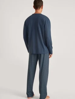 Pyjama, lang