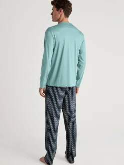Pyjama, lang