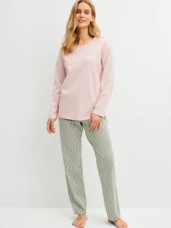 Pyjama, lang