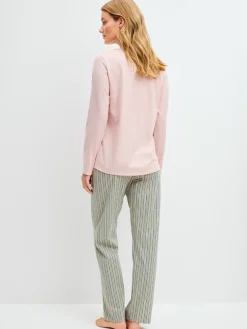 Pyjama, lang