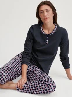 Pyjama, lang