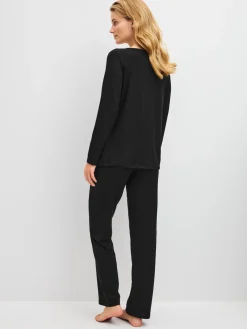 Pyjama, lang