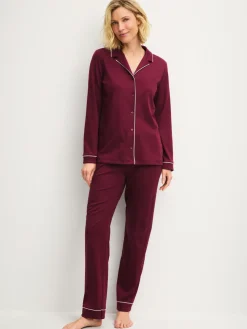 Pyjama mit Knöpfen