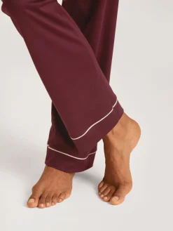 Pyjama mit Knöpfen