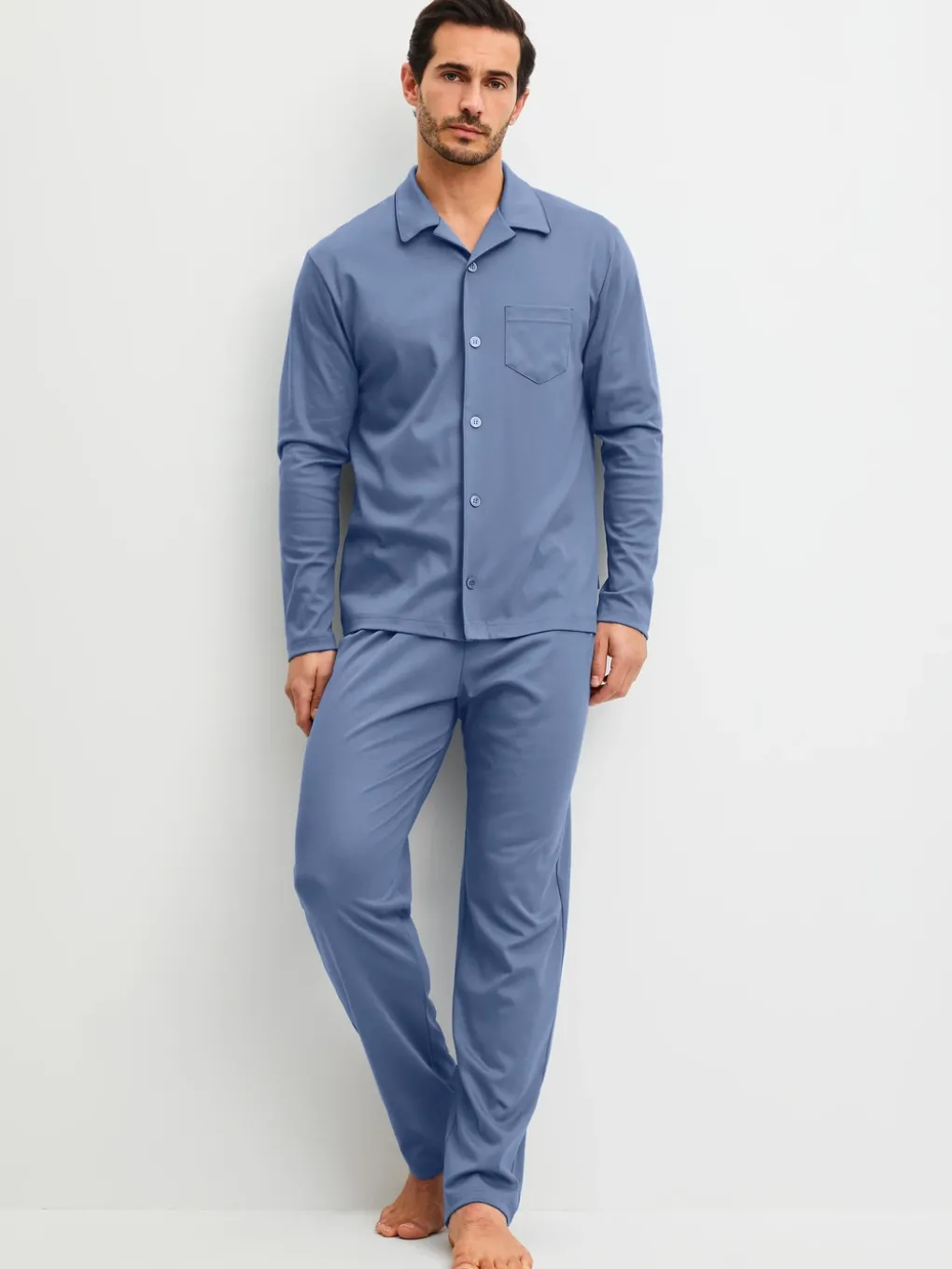 Pyjama mit Knöpfen