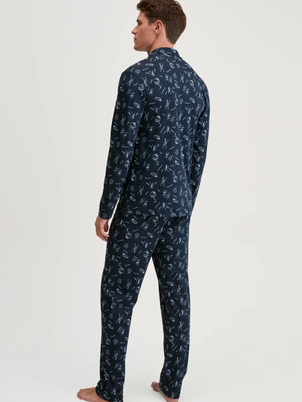 Pyjama mit Knöpfen