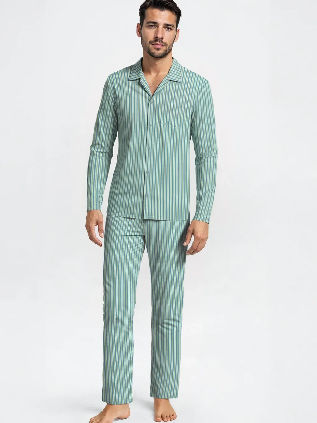 Pyjama mit Knöpfen