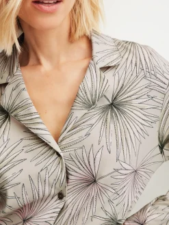Pyjama mit Knöpfen