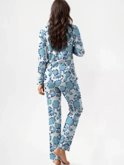 Pyjama mit Knöpfen