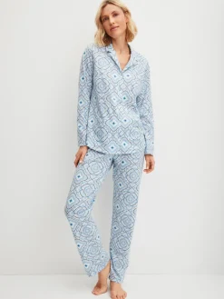 Pyjama mit Knöpfen