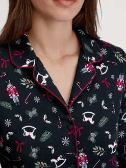 Pyjama mit Knöpfen