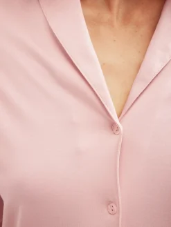 Pyjama mit Knöpfen
