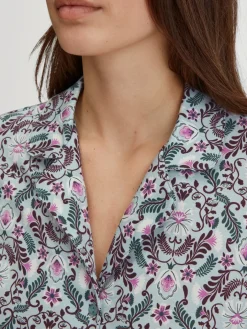 Pyjama mit Knöpfen
