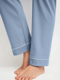 Pyjama mit Knöpfen