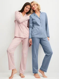 Pyjama mit Knöpfen