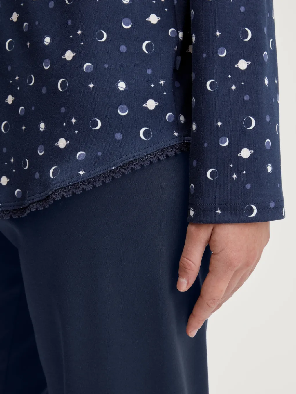 Pyjama mit Knöpfen