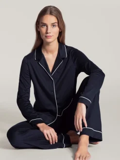 Pyjama mit Knöpfen