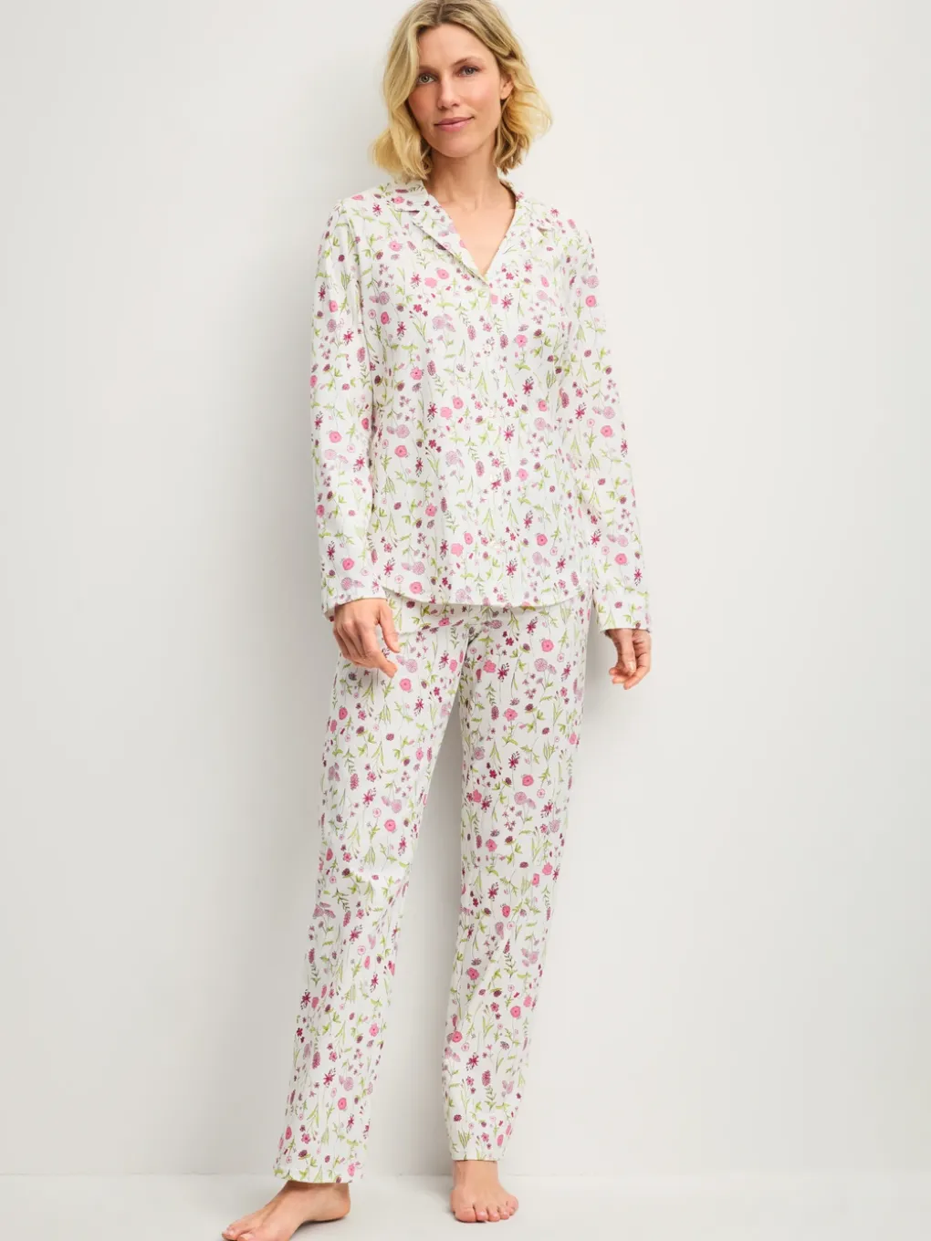 Pyjama mit Knöpfen