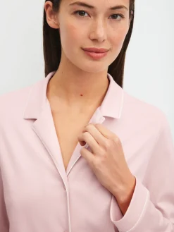 Pyjama mit Knöpfen