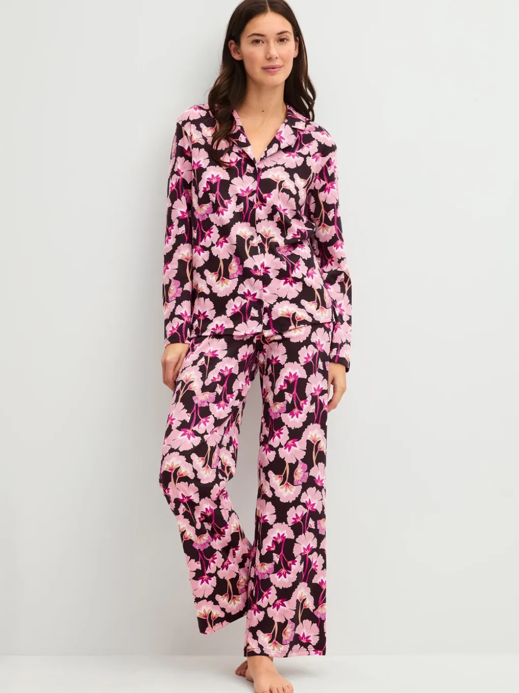 Pyjama mit Knöpfen