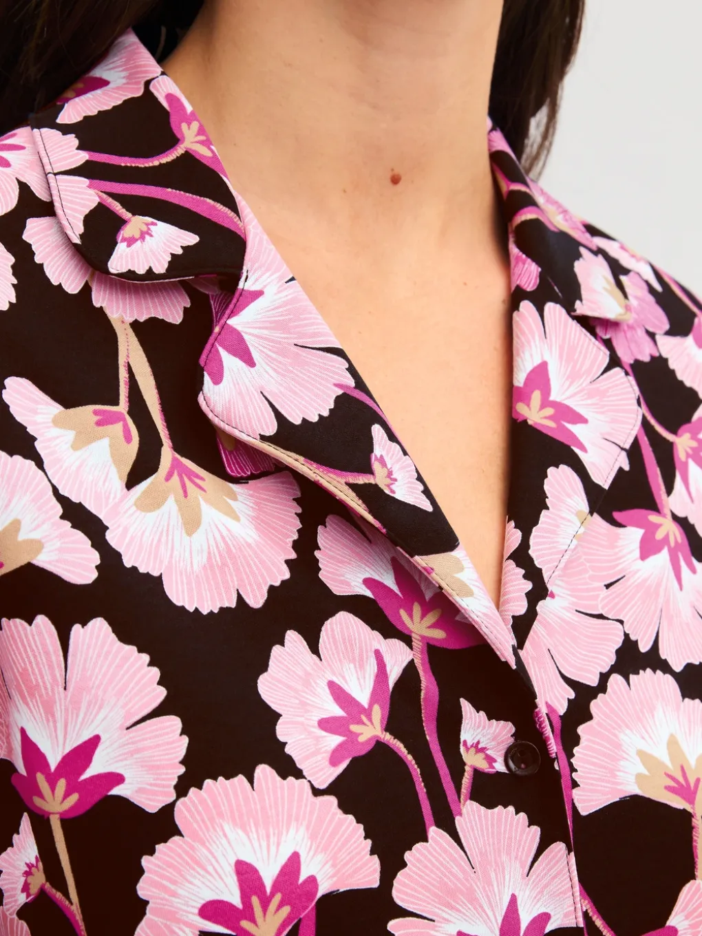 Pyjama mit Knöpfen